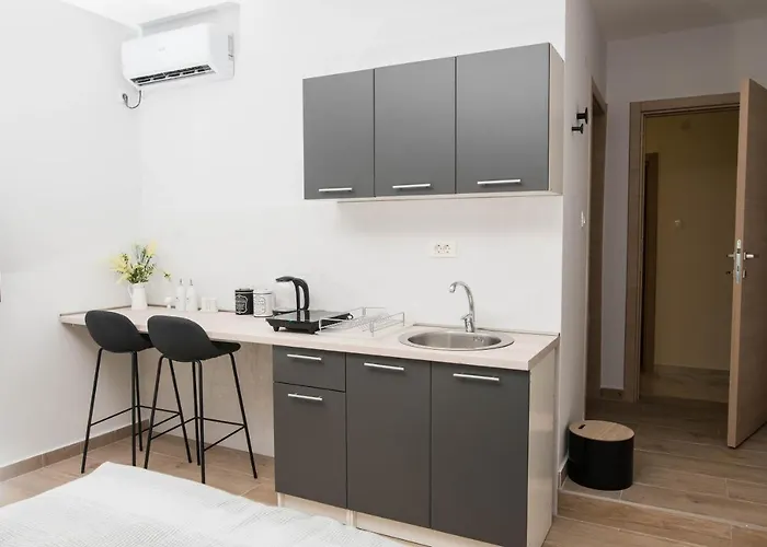 Vukcevic 2 * Podgorica